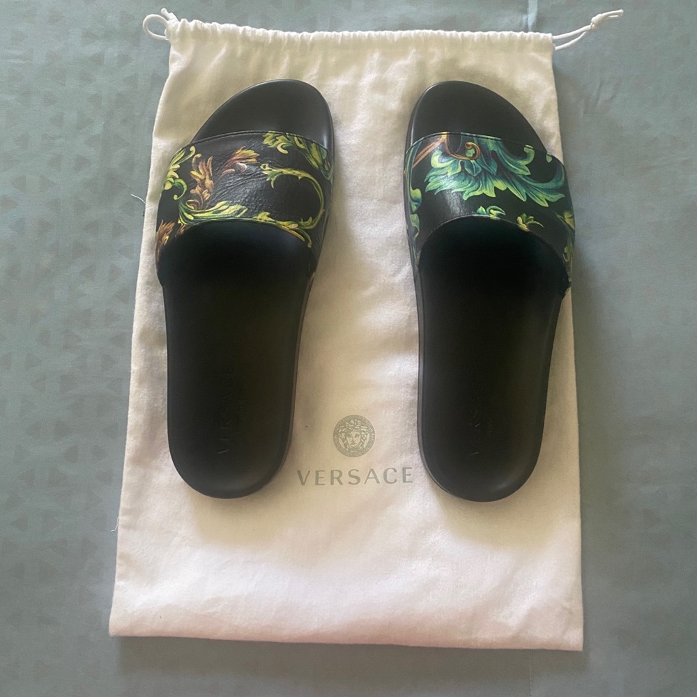 Shoes - Picture 4 of 5